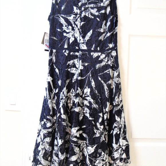 Taylor Petite SL V NECK LACE MIDI Navy 6-P - Picture 6 of 10